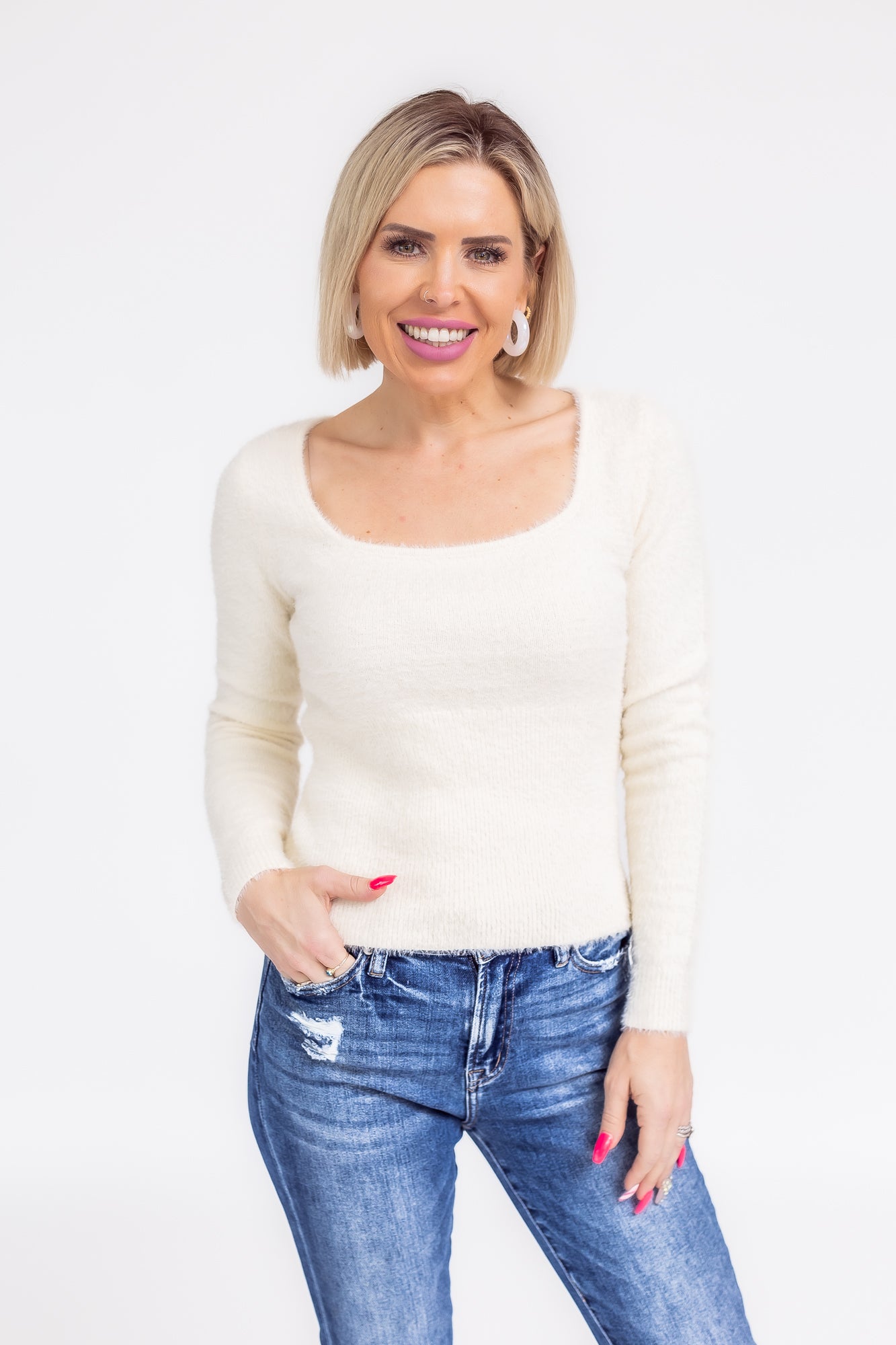 Show Stopper Ivory Crew Neck Fuzzy Sweater -T129