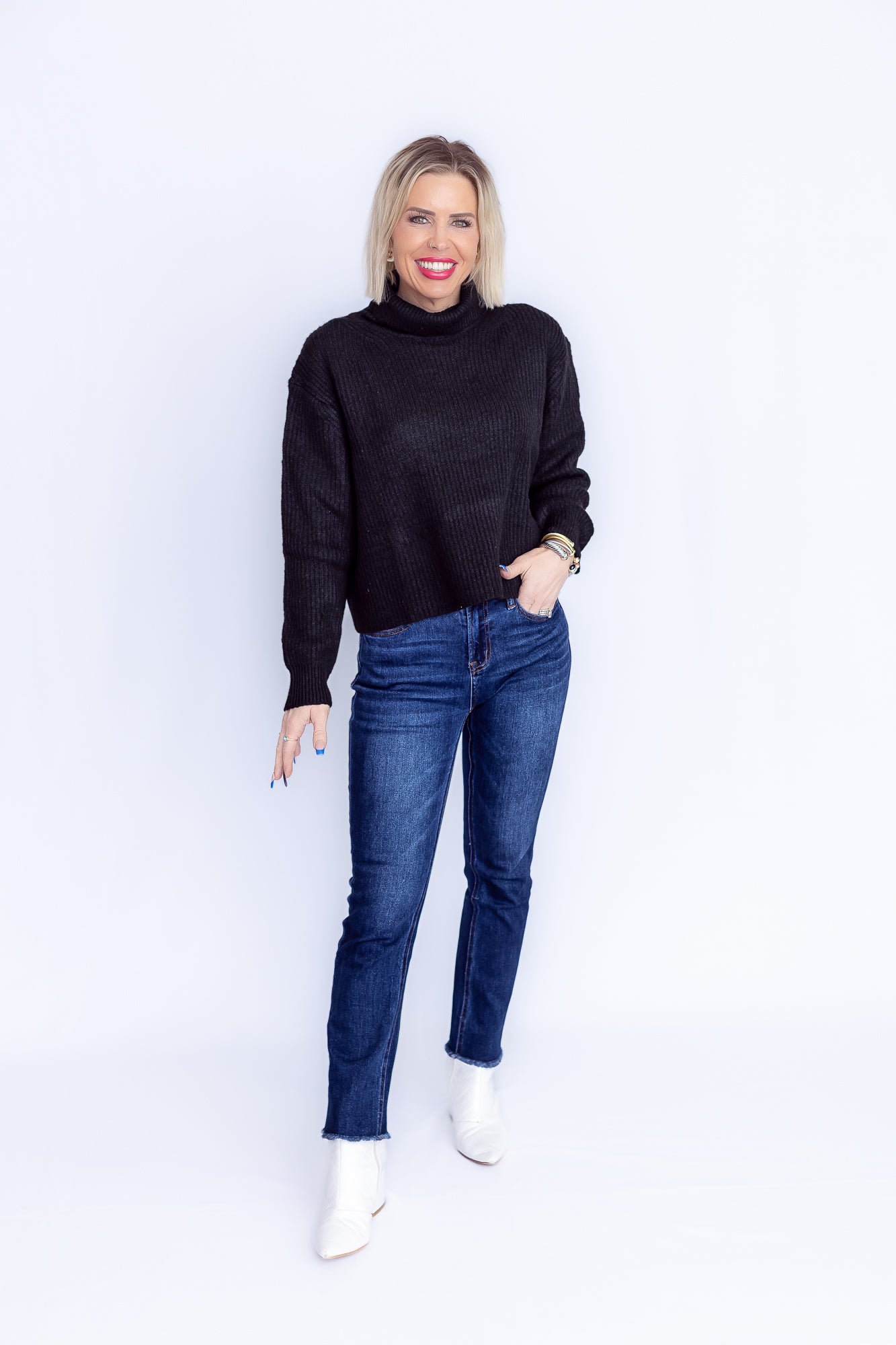 The Classic High Rise Straight crop Dark Denim- P29