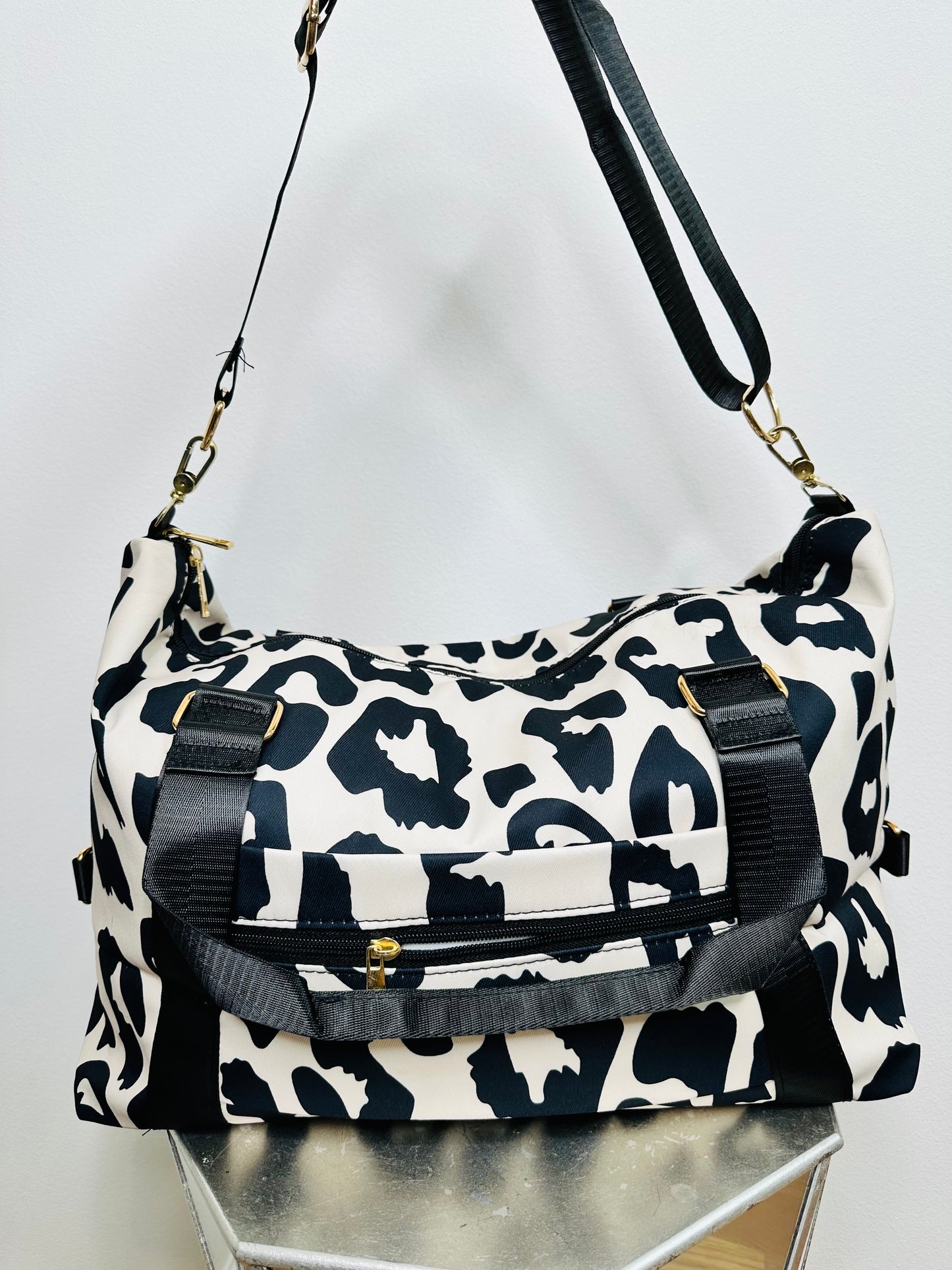 Leopard Chic Tote- 2 colors