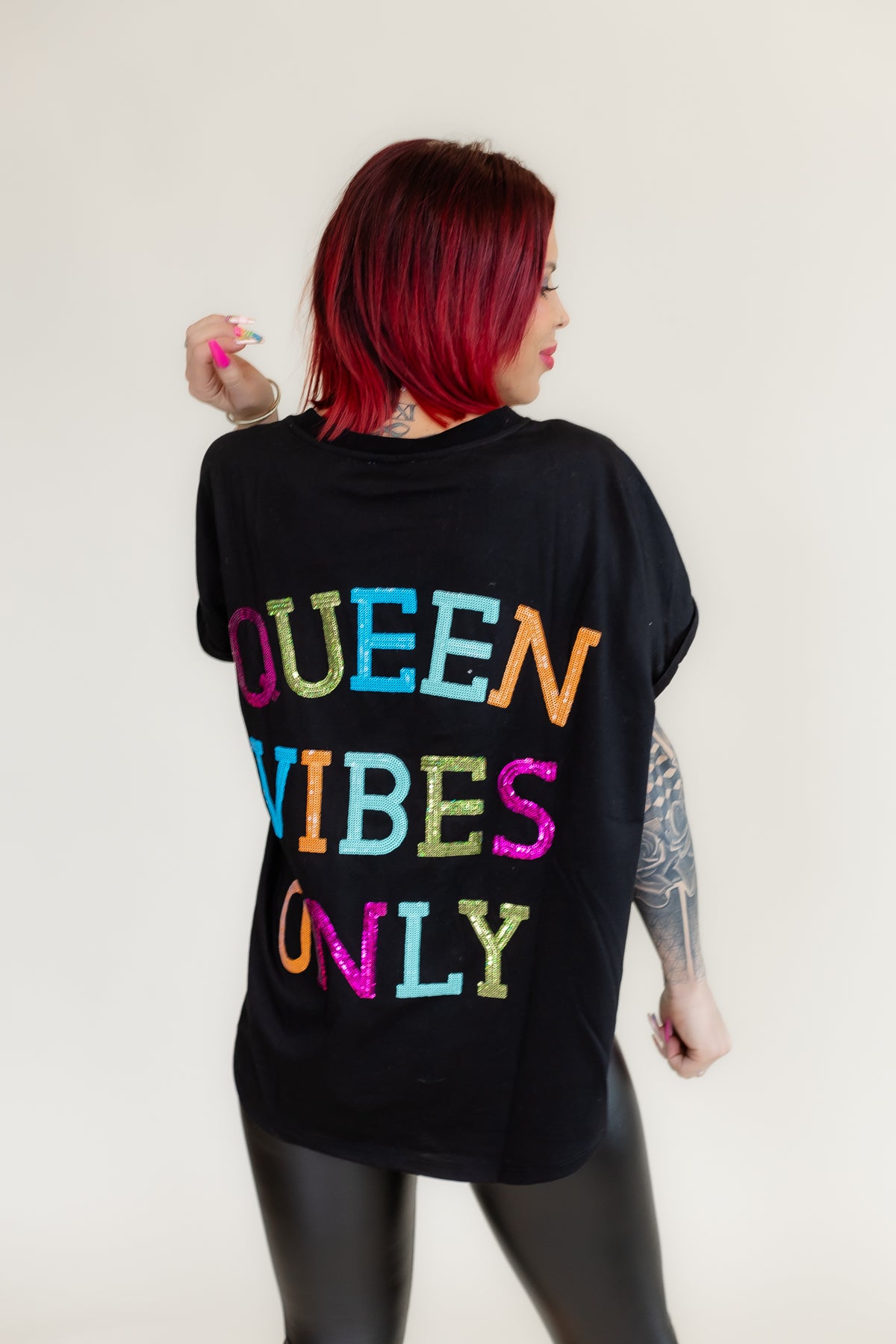 Queen Vibes Only - T219