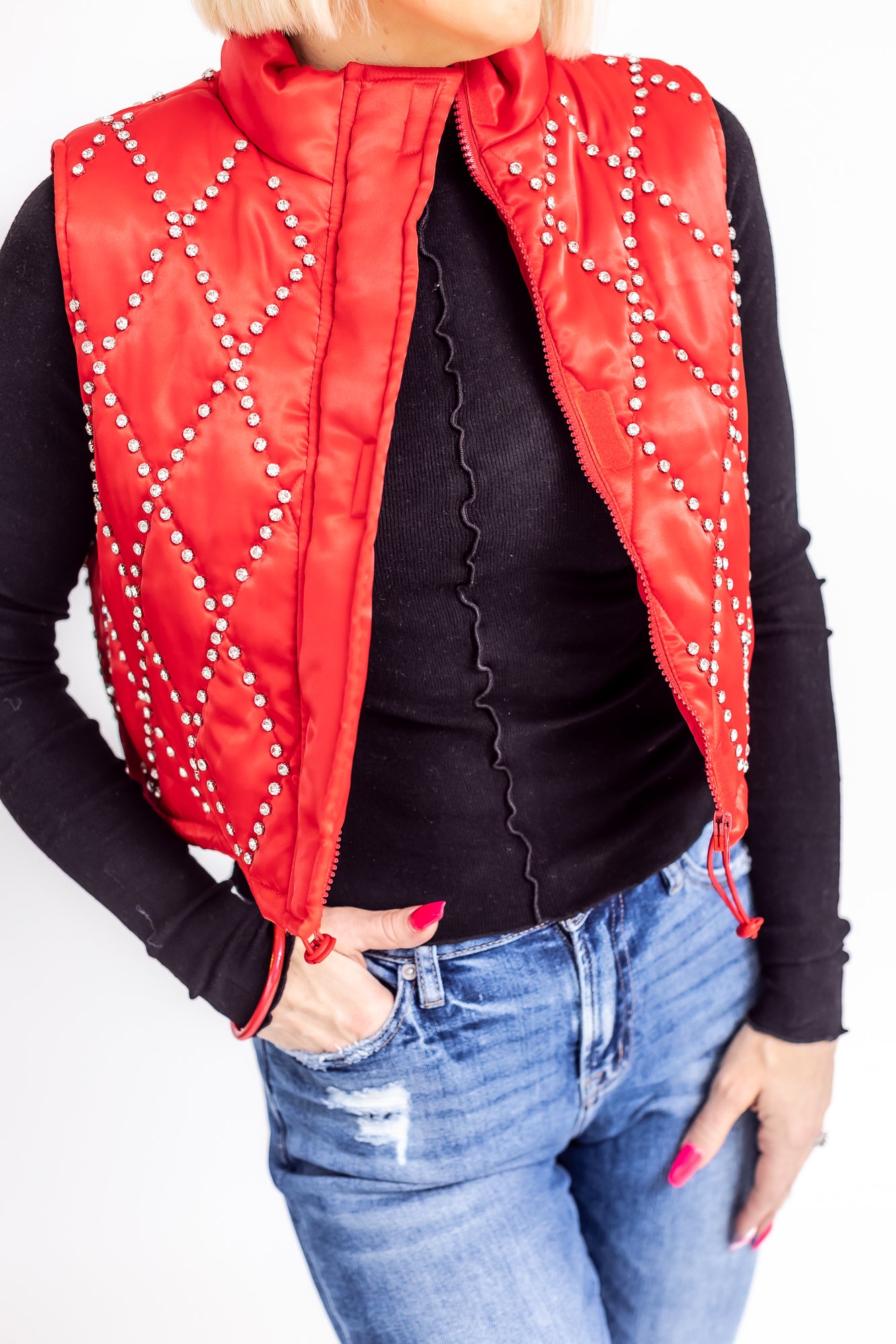 Queen Of Diamonds Red Cropped Diamond Puffer Vest -O16