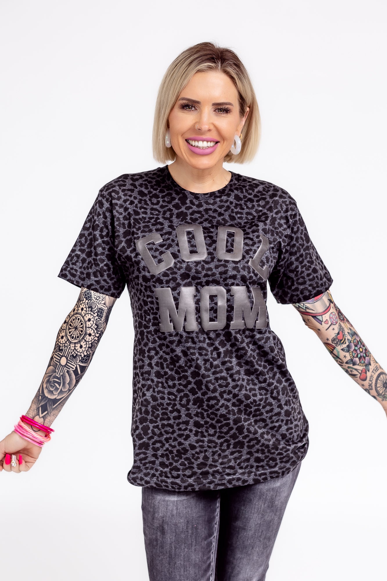 Cool Mom Black Graphic Tee with Leopard Print -T112