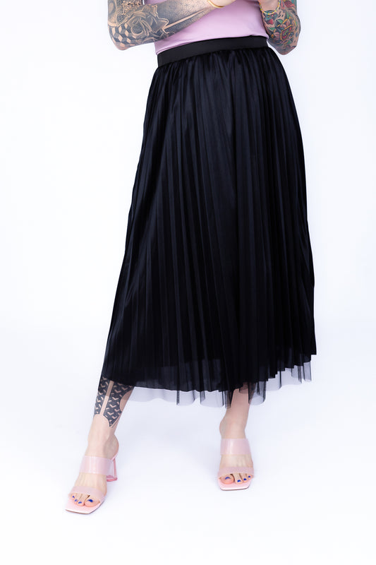 On Trend pleated black midi skirt